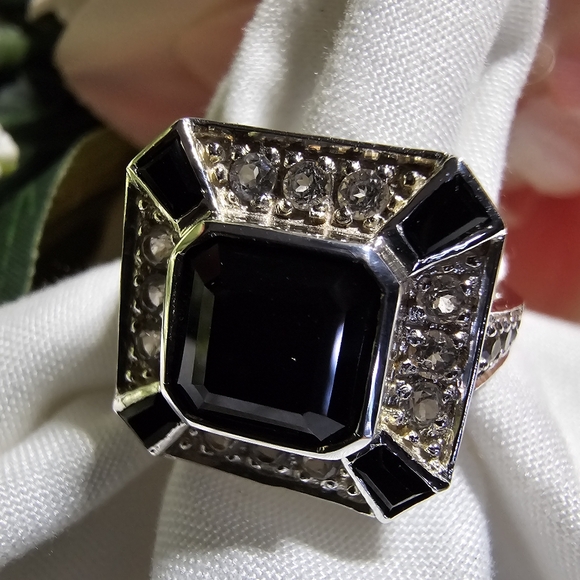 Black Spinel Ring - Picture 7 of 16